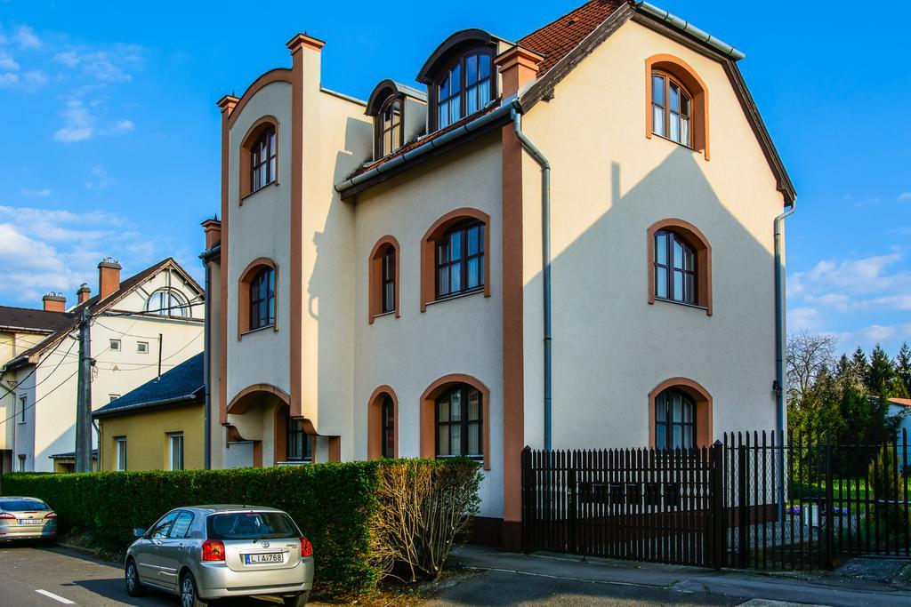 Apartmán Mi12 Eger Exteriér fotografie